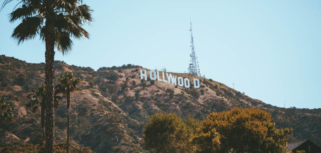 photo of the hollywood sign